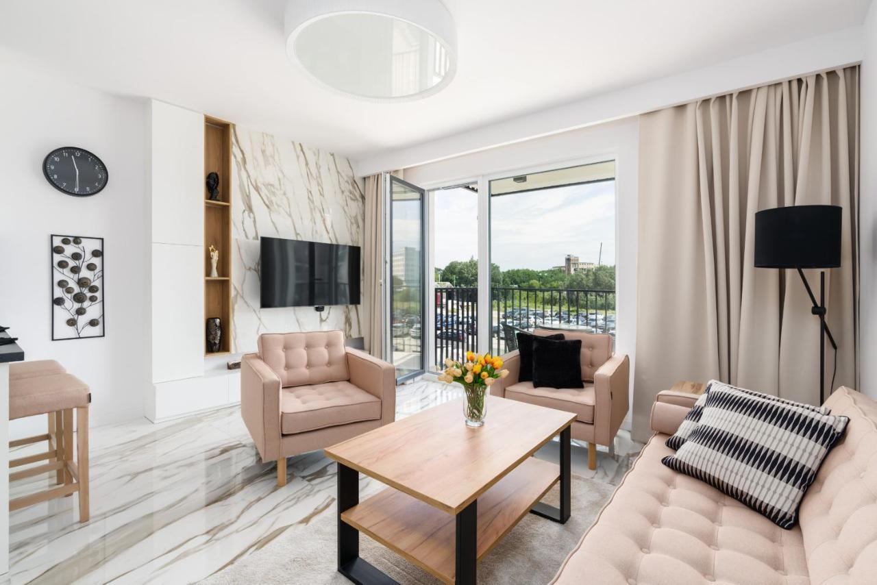 Esencja Apartments With Free Parking Garbary 104 By Noclegi Renters Познан Екстериор снимка