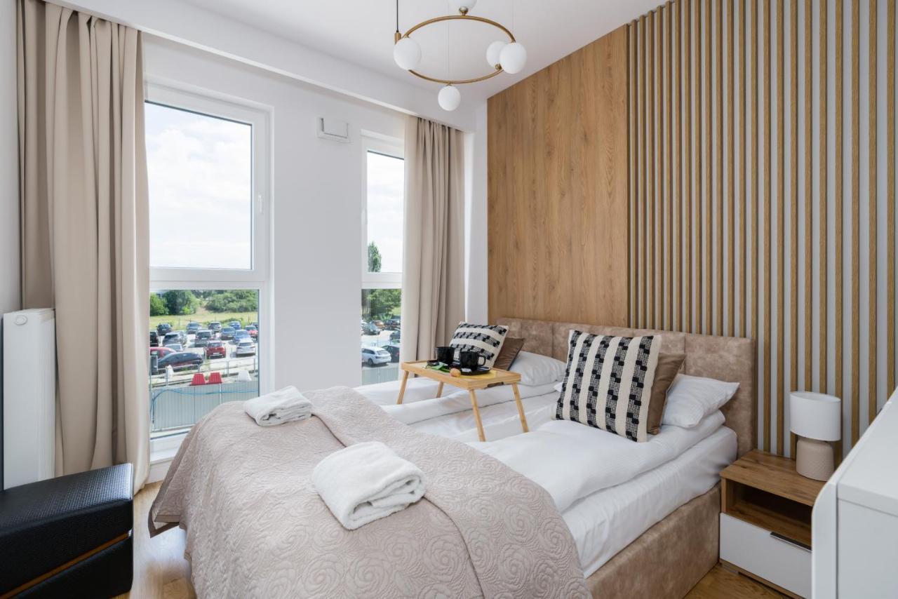 Esencja Apartments With Free Parking Garbary 104 By Noclegi Renters Познан Екстериор снимка