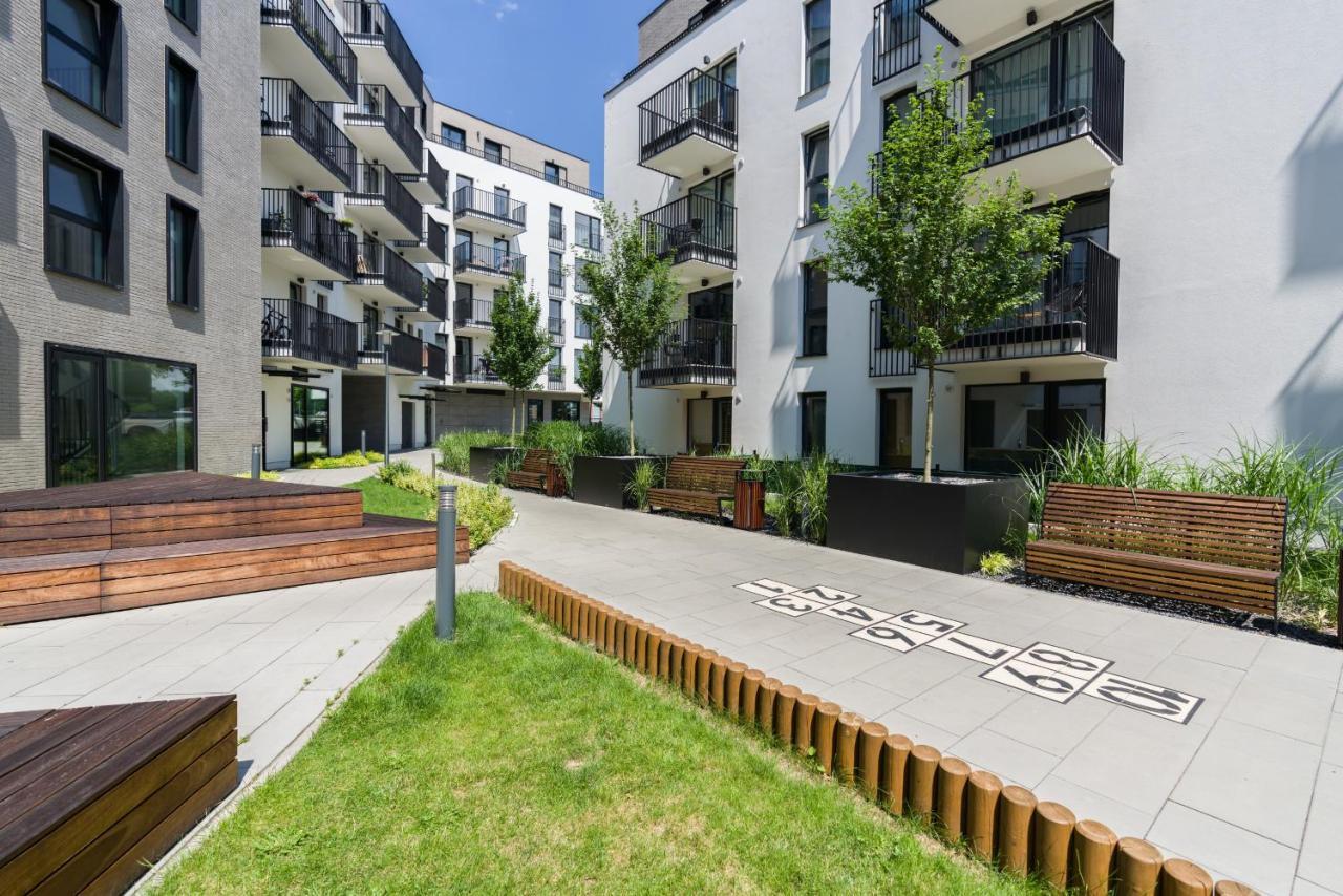 Esencja Apartments With Free Parking Garbary 104 By Noclegi Renters Познан Екстериор снимка