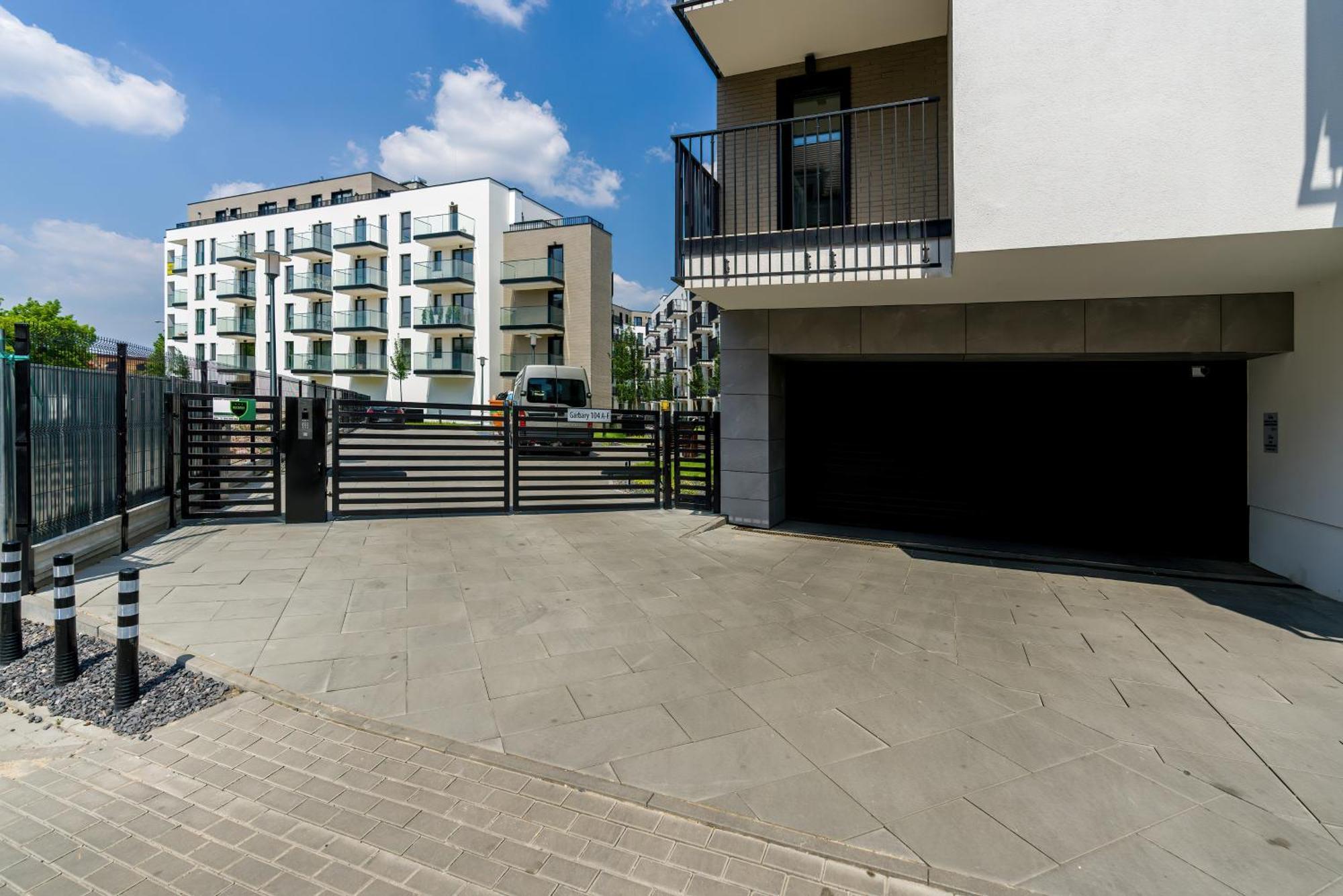Esencja Apartments With Free Parking Garbary 104 By Noclegi Renters Познан Екстериор снимка