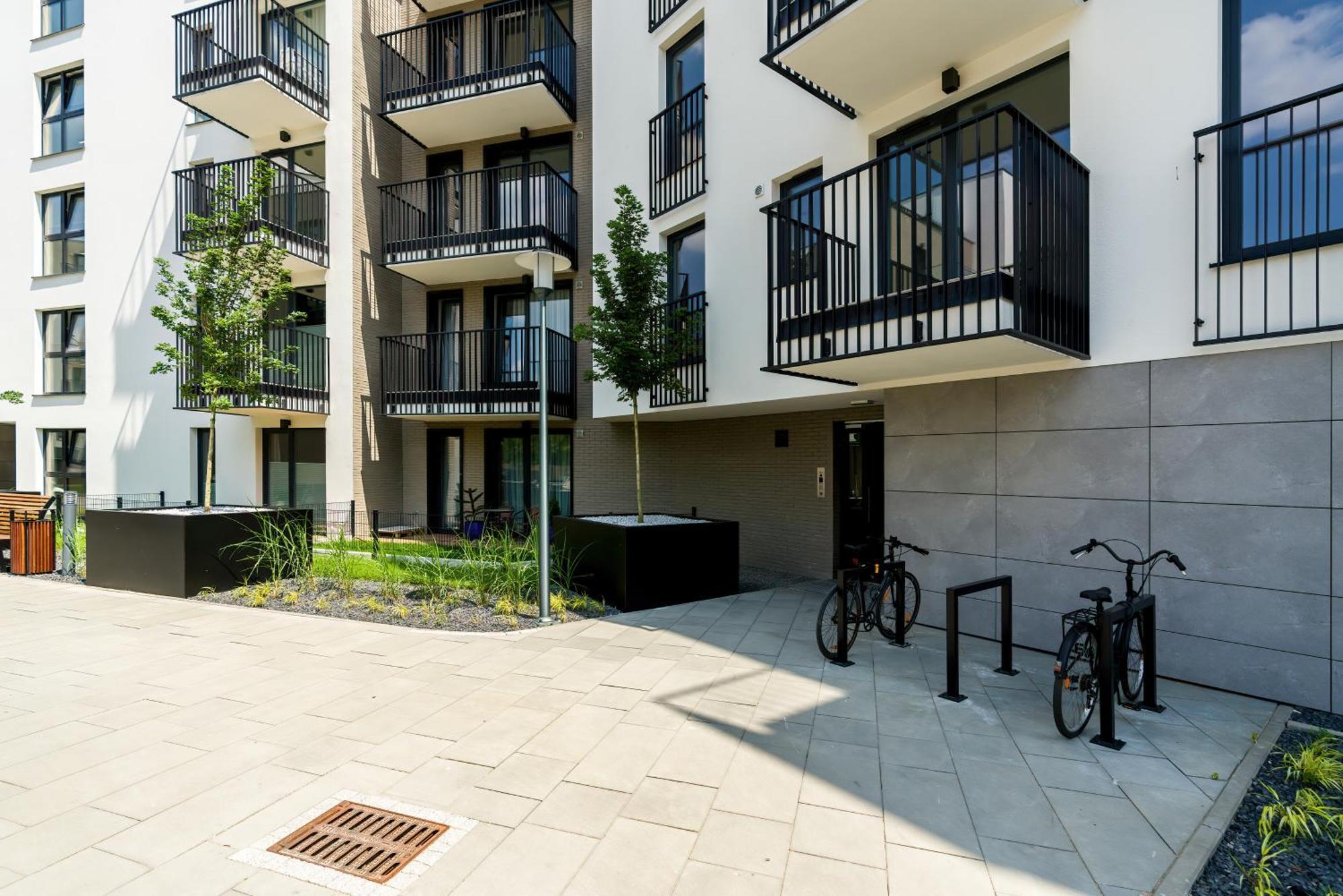 Esencja Apartments With Free Parking Garbary 104 By Noclegi Renters Познан Екстериор снимка